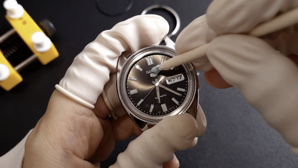 cleaning seiko snxs79 dial with rodico